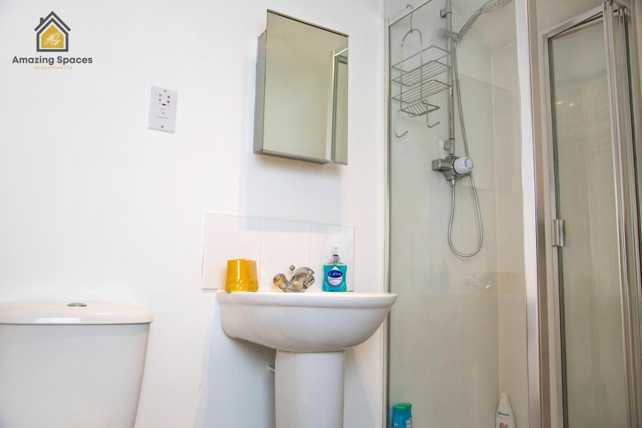 Large Unique 2 Bedroom Duplex Apartment With Private Parking & Free Wifi - Vat Qualifying By Amazing Spaces Relocations Ltd Warrington Eksteriør billede